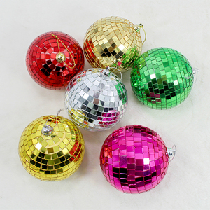 Prix de gros personnalisé en usine décorations de Noël extérieures pour événement de mariage grande boule disco en mousse multicolore - Product Image 3