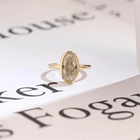 Bague solitaire ovale allongée en moissanite sertie clos en or jaune massif 9K 10K 14K 18K certifiée GRA, vente en gros personnalisée