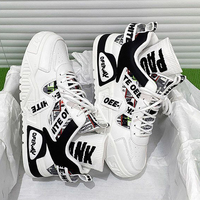 Chaussures de sport décontractées pour hommes, style campus, design multicolore, antidérapantes, légères, pour la course à pied et le skateboard, conception unique.