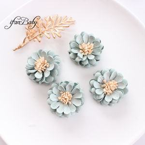 Flores de cuero sintético de 4cm con <span class=keywords><strong>estambre</strong></span>, tela artesanal, flores artificiales, accesorios para el cabello DIY, cuatro estaciones, Unisex - Product Image 4