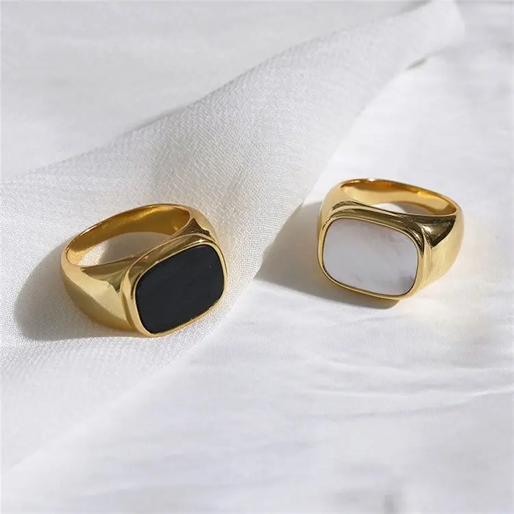 2023 Chunky Square White Shell Rings 18K Gold Plated Statement Rings Stainless Steel Black Enamel Finger Rings for Women