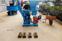 Machine manuelle à briques compressées Eco Brava avec plusieurs moules pour la fabrication de blocs de terre