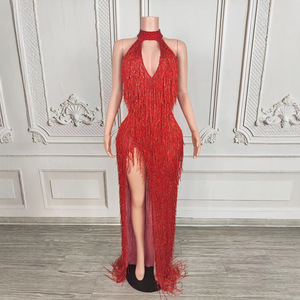 Robe longue élégante à bretelles spaghetti et <span class=keywords><strong>col</strong></span> halter avec franges, tenue de performance pour <span class=keywords><strong>danseuse</strong></span> de concert, soirée cocktail et événements professionnels - Product Image 2