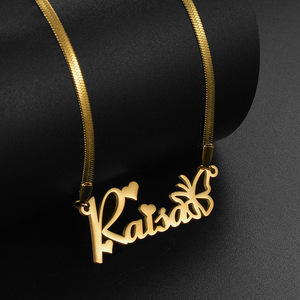 <span class=keywords><strong>Collana</strong></span> <span class=keywords><strong>con</strong></span> catena a maglie in acciaio inossidabile in oro 18K personalizzata Unisex <span class=keywords><strong>con</strong></span> targa <span class=keywords><strong>con</strong></span> caratteri multipli e charm personalizzati per Dropshipping - Product Image 6