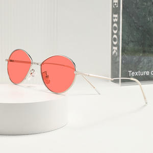 Gafas de sol ovaladas de moda transfronterizas para mujer, montura metálica, protección UV400, lentes de PC, gafas de sol para viajes y conducción. - Product Image 1