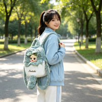 Sac à dos en peluche à cornes pour filles, idéal pour les trajets quotidiens, avec haut-parleur et fonction de chat vocal IA, design mignon et amusant, personnalisable