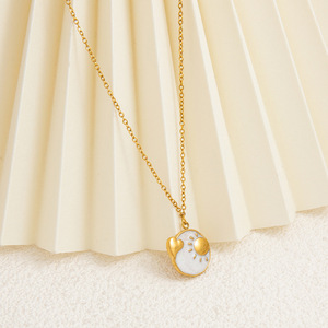 Collar con colgante de sol y luna, chapado en oro de 18 quilates, cadena minimalista para clavícula, colgantes temáticos para mujer - Product Image 4