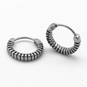 Pendientes de Aro Geométricos y Únicos de Acero Inoxidable 316, Unisex, Colección Otoño 2024 - Product Image 5