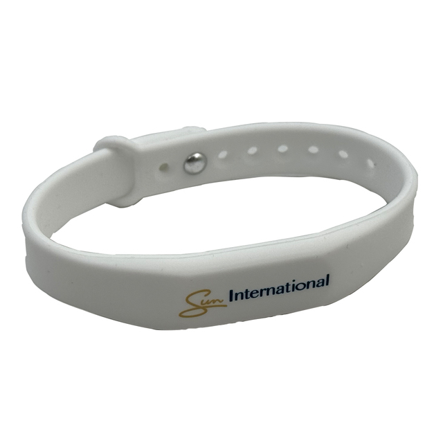 Most Popular in 2025 Environmentally Friendly NFC RFID Silicone Wristband with Logo Waterproof 13.56MHz 8 Chips