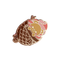 Insigne en métal d'ours de crème glacée de dessin animé breloques en émail personnalisées breloques en émail teint pour la fabrication de bijoux badge en émail dur