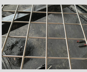 Bảng điều khiển xây dựng Hàn lưới màn hình lưới nướng an toàn dây hàn lưới tấm đồng bằng phẳng lưới vuông - Product Image 1