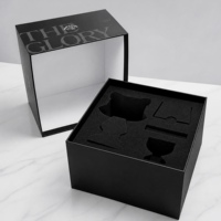 Boîte rigide noire personnalisée avec couvercle et base, emballage cadeau de luxe pour objets de collection, logo UV sélectif, finition mate, usine OEM ODM