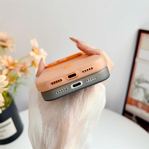 Funda Magnética de Color Neón Mate Translúcida a Prueba de Golpes para iPhone 17 16 13 12 14 15 Pro Max, Compatible con Carga Inalámbrica - Product Image 6