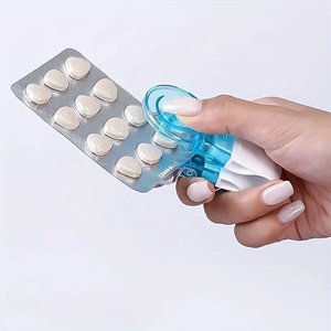 Mini caja de almacenamiento portátil para pastillas, dispensador de medicamentos, fácil de sacar, removedor de pastillas, abridor de paquetes de tabletas - Product Image 2
