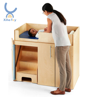 XIHA Offre spéciale de meubles de maternelle crèches de garderie Table à langer en bois avec armoire espace de rangement vêtements à langer
