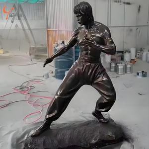 Estatua de <span class=keywords><strong>Bruce</strong></span> <span class=keywords><strong>Lee</strong></span> personalizada de fábrica, escultura artesanal de Metal de bronce antiguo, famoso modelo de <span class=keywords><strong>Bruce</strong></span> <span class=keywords><strong>Lee</strong></span>, cobre chapado grabado - Product Image 4