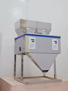 Sıcak Satış Çift Başlıklı Köpek Maması Pirinç Tahıl Kutuları Dağıtıcısı/Granül Ölçüm Tartım Makinesi/Kantitatif Dolum Makinesi - Product Image 5