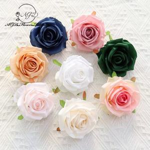 Tendances 2025 : Têtes de roses artificielles <span class=keywords><strong>Caroline</strong></span> de 9 cm pour murs floraux photographiques, décors de mariage, Saint-Valentin et remise de diplômes - Product Image 1