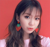 Populaire japonais et coréen mode bijoux avocat aubergine cerise pastèque fraise rose pêche fruits marguerite acrylique boucle d'oreille