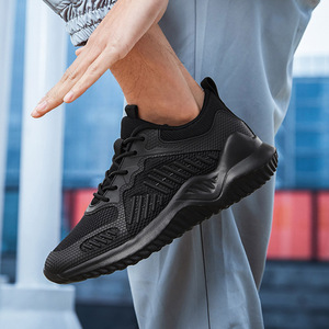 Nouvelles baskets de course en mesh noires tendance, grande taille, chaussures de sport à lacets, chaussures de tennis pour couple, hommes - Product Image 1