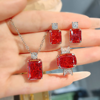 Boucles d'oreilles pendantes en forme de flacon de parfum rouge chinois haut de gamme, bague élégante en or haute teneur en carbone avec motif fleur de glace
