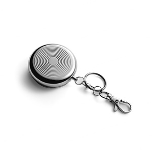 Cenicero Metálico Redondo Portátil Barato y Único para Exteriores con Tapa y Llavero - Product Image 2