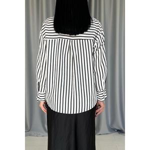 Elegante Camisa de Popelina a Rayas Negras para Mujer, Blusa Asimétrica con Botones para Oficina, Top de Moda de Manga Larga - Product Image 2