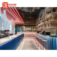 Conception de l'aménagement de l'espace café-restaurant pour bar à expresso haut de gamme, solution de conception de café-restaurant en verre et métal