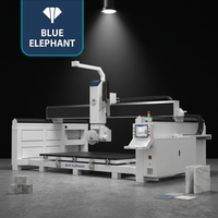 Machine à découper les dalles de pierre CNC à 5 axes industrielle avec tête rotative à 360 degrés pour la fabrication de meubles en ardoise
