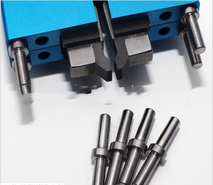 Machine <span class=keywords><strong>de</strong></span> découpe <span class=keywords><strong>de</strong></span> matrices 23,8 mm 2pt3pt pour la fabrication <span class=keywords><strong>de</strong></span> matrices, avec extracteur <span class=keywords><strong>de</strong></span> règles et extracteur <span class=keywords><strong>de</strong></span> matrices - Product Image 4