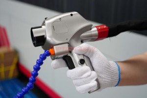 Détachant de <span class=keywords><strong>peinture</strong></span> laser à fibre multifonctionnel 300W, appareil portable à impulsions pour l'élimination de la rouille, le décapage de <span class=keywords><strong>peinture</strong></span> et le nettoyage du bois - Product Image 3