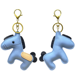 Porte-clés en cuir véritable avec breloque petit cheval, multicolore, mignon, pour sac, vente en gros, directement de l'usine - Product Image 5