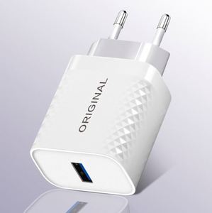 Chargeur mural USB triple port standard britannique avec charge rapide QC3.0, sortie 15W pour téléphones mobiles et tablettes - Product Image 4