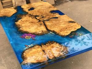 Mesa de Centro de Resina con Temática Oceánica 3D, Decoración de Vida Marina Integrada, Madera Sólida, Acabado Pulido de Alto Brillo - Product Image 4