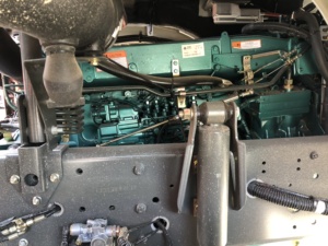 Camion tracteur d'occasion Sinotruk Euro2 Diesel 6X4 à direction à gauche HOWO 10 roues avec capacité de charge de 21-30T, 371 ch, caméra arrière 360° - Product Image 4