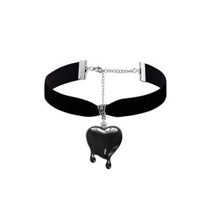 Collar de terciopelo en forma de corazón con colgante de sangre goteando para mujer, estilo gótico de moda para fiestas - Product Image 5