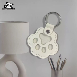 Porte-clés commémoratifs pour animaux de compagnie en cuir, avec pendentifs patte de chien et rangement pour poils de chien et de chat - Product Image 3