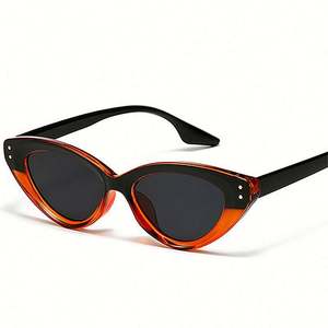 Gafas de Sol Personalizadas con Logotipo, para Hombre y Mujer, con Remaches Decorativos, Protección UV400, Color Jelly, Estilo Ojo de Gato - Product Image 1