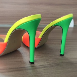 Sandales élégantes à talons hauts pour femme, style mule à bout ouvert, multicolores et tendance - Product Image 6