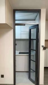 <span class=keywords><strong>Porte</strong></span> pliante moderne en alliage d'aluminium pour petit appartement, cloison <span class=keywords><strong>coulissante</strong></span> en verre étanche pour salle de bain et balcon, sans <span class=keywords><strong>rail</strong></span> inférieur - Product Image 3