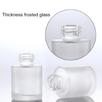 Farbe anpassen 20ml 30ml 40ml 50ml 60ml 80ml 100ml Großhandel Frosted Skin Care Serum Toner Lotion Flache runde Pump Glasflasche