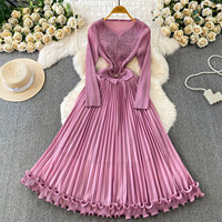 Robe Vintage Haut de Gamme Luxe Léger Strass Thermocollés Col en V Femme Style Sophistiqué Taille Plissée Jupe Évasée