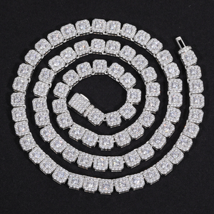 <span class=keywords><strong>Collana</strong></span> da <span class=keywords><strong>Uomo</strong></span> Stile Hip Hop Fashion a Catena Tennis con Halo Iced Out, Moissanite VVS da 6mm a Micro Grappolo, <span class=keywords><strong>Argento</strong></span> Sterling <span class=keywords><strong>925</strong></span> - Product Image 3