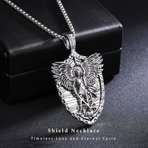 Colar Escudo do Arcanjo Miguel em Aço Inoxidável Banhado a Ouro com Corrente Elo, Joia Religiosa para Homens e Mulheres, Presente de Aniversário - Product Image 1