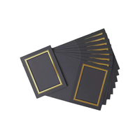 En gros, Porte-photo pliable en carton noir avec bordure dorée, idéal pour mariage, remise de diplôme, fête, studio, événement, ou comme cadeau ou souvenir.