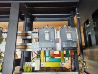 Armoire de distribution d'alimentation combinée CA/CC pour salle informatique de télécommunications, double entrée CA/CC, avec protection complète