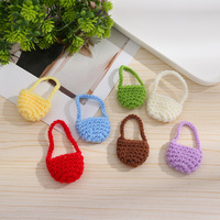 Fil de laine bricolage petite poupée accessoires Mini petit sac breloque sac à dos en peluche petit pendentif laine peluche assorti petites poupées sac jouets