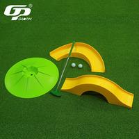 Hot Stock Équipement de golf pour enfants 13 pièces avec obstacles en plastique Mini parcours de golf et pratique de mise en place pour enfants et adultes