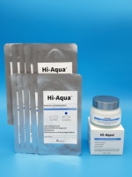 Suero de ácido hialurónico, parche fundente y crema no grasosa para el cuidado diario de las arrugas en la frente.