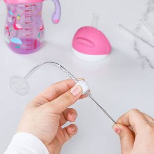 Kit de 9 brosses de nettoyage extra longues Stanley pour pailles, tubes et bouteilles – Nettoyeurs de tuyaux en plastique pour gobelets, tasses à bec et biberons – 3 tailles disponibles - Product Image 1